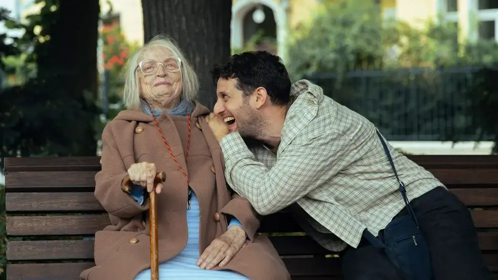 „Agnes & Amir” este o comedie inspiratoare, cu rădăcini de familie