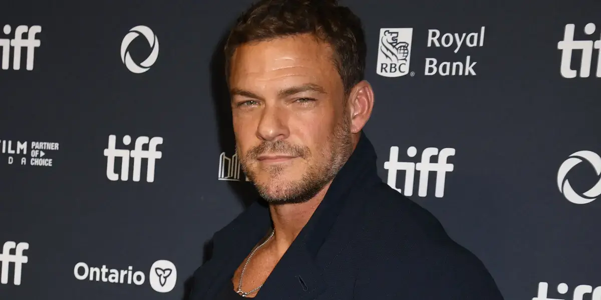 Alan Ritchson plănuiește un film de jaf de octane pentru Netflix