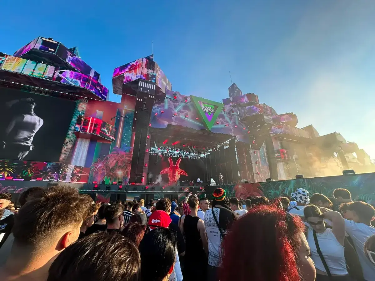 Beach Please 2026: Cât costă să participi?