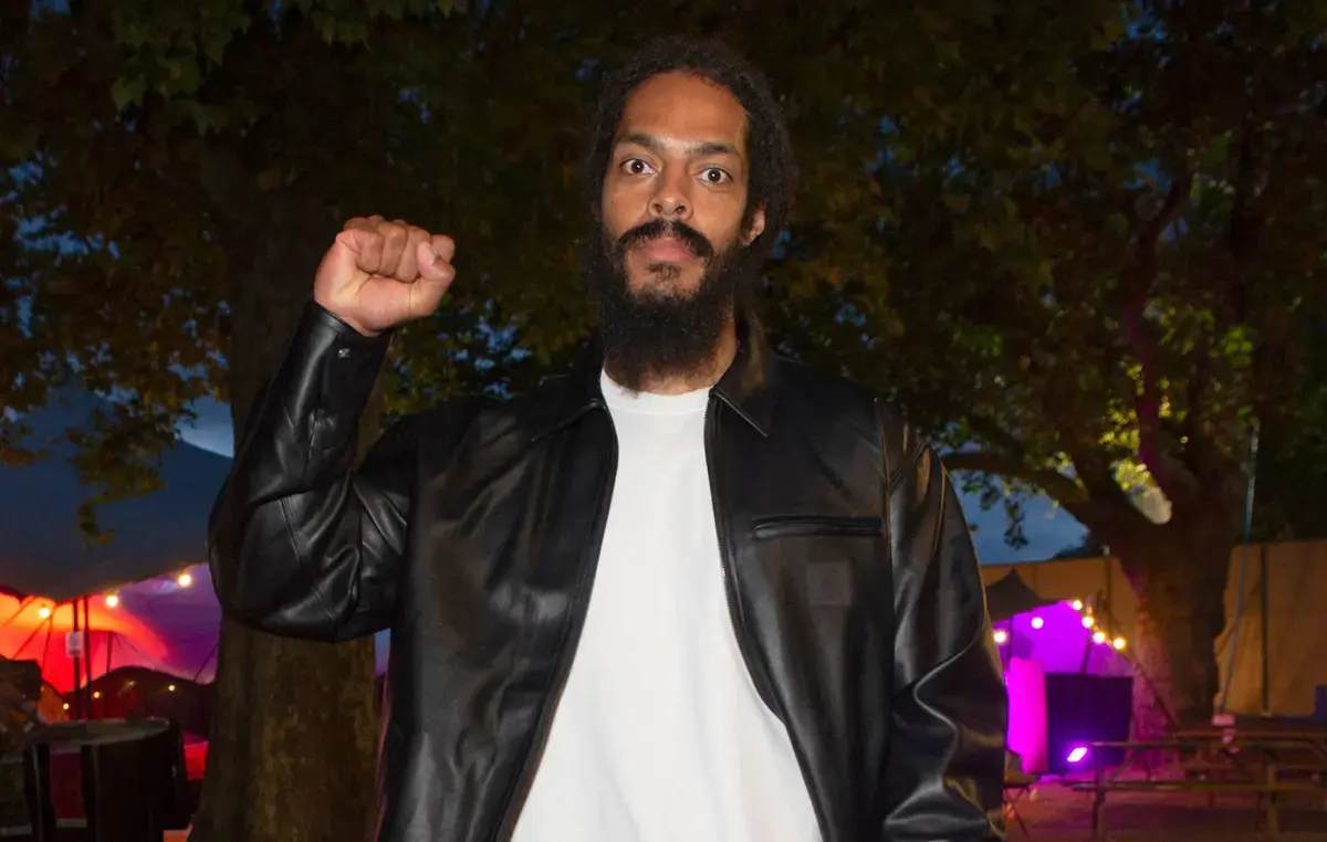 Bob Vylan dă în judecată BBC după acoperirea controversată de la Glastonbury