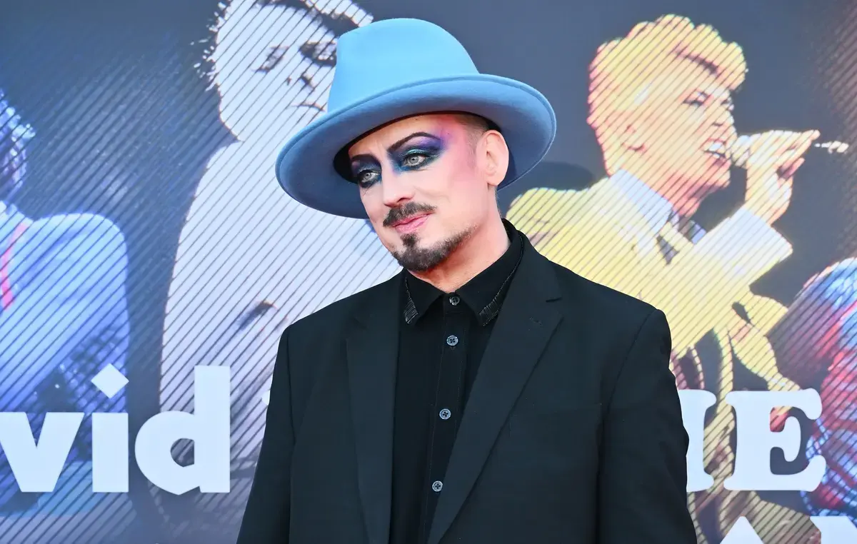 Boy George acuză Bandcamp de cedare în fața presiunilor antisemite
