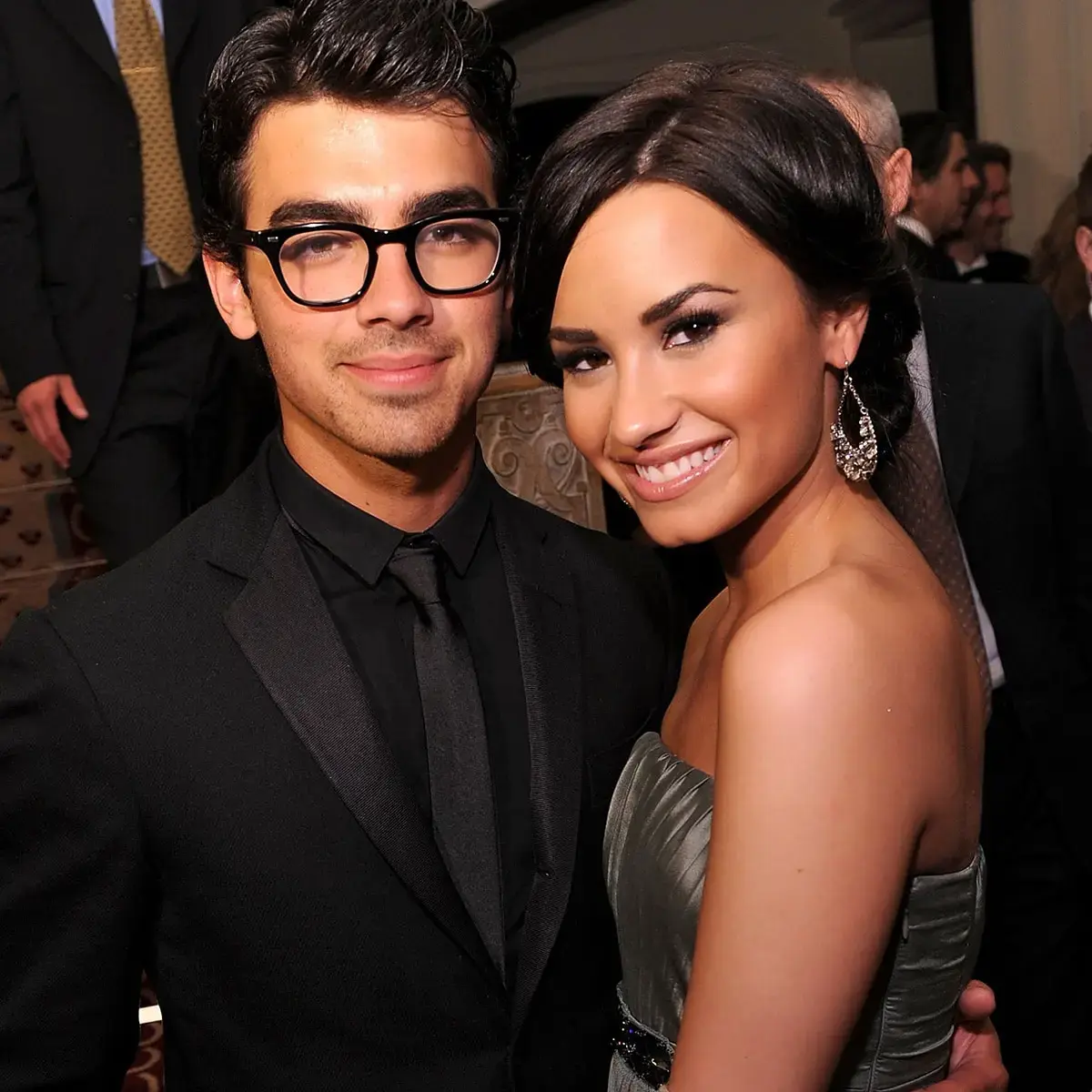 Disney Alumni Romance: De la Camp Rock la On-Screen Chemistry