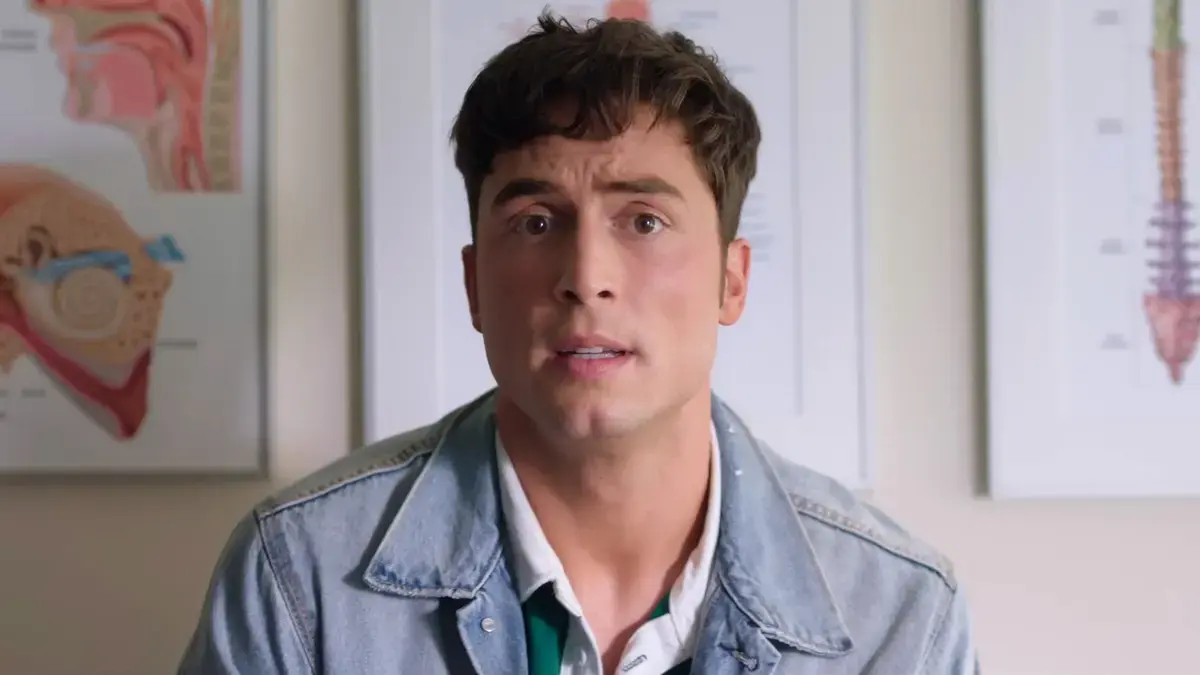 Duble duty pentru Benito Skinner în sezonul 2 al Prime Video Series