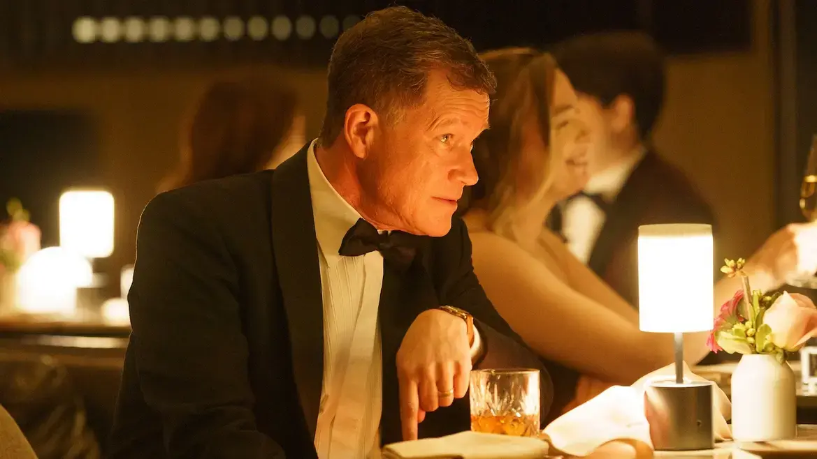 Dylan Walsh și-a închis contul de Cameo după ce a „scăpat” detalii din culisele serialului „Heated Rivalry
