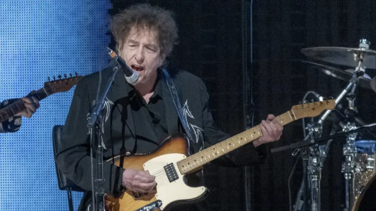 Formația live a lui Bob Dylan se destramă la jumătatea turneului