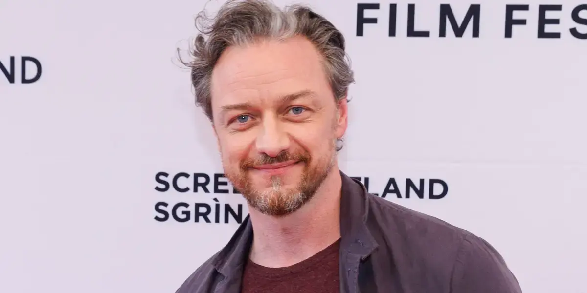 Remake-ul de groază al lui James McAvoy, de 77 de milioane de dolari, revine ca hit Paramount+ 2 ani mai târziu
