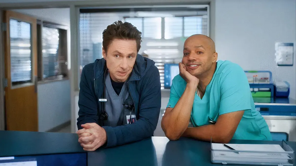 Scrubs revine: JD și Turk se întorc pentru un nou sezon plin de surprize