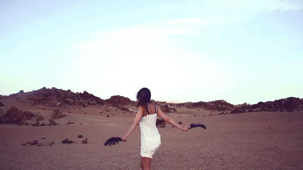 Sierra Ferrell: Un nou single hipnotic, o promisiune muzicală