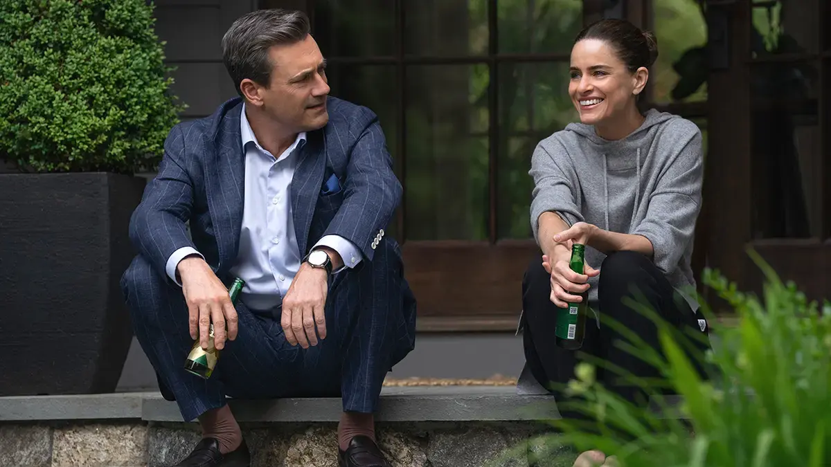 Surpriza Emmy: Jon Hamm și „Prietenii și Vecinii