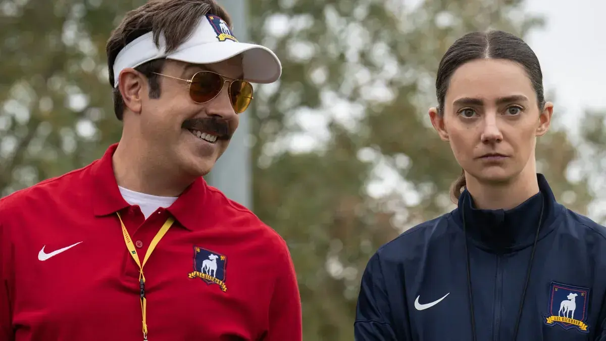 Ted Lasso revine pentru un al patrulea sezon, dar magia riscă să se piardă
