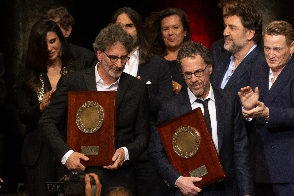 Frații Coen, omagiați cu premiul Lumière la Lyon în hohote de râs!