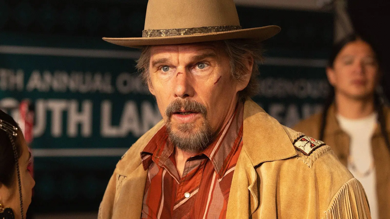 Ethan Hawke face istorie la TV cu un neo-vestern în Tulsa