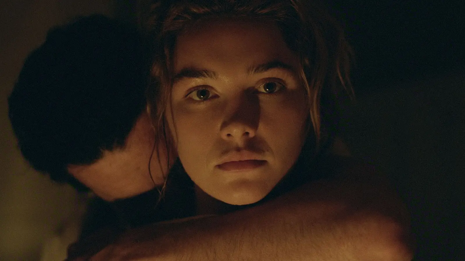 Florence Pugh, o forță a naturii într-o adaptare „La Răsărit de Eden” prea cuminte
