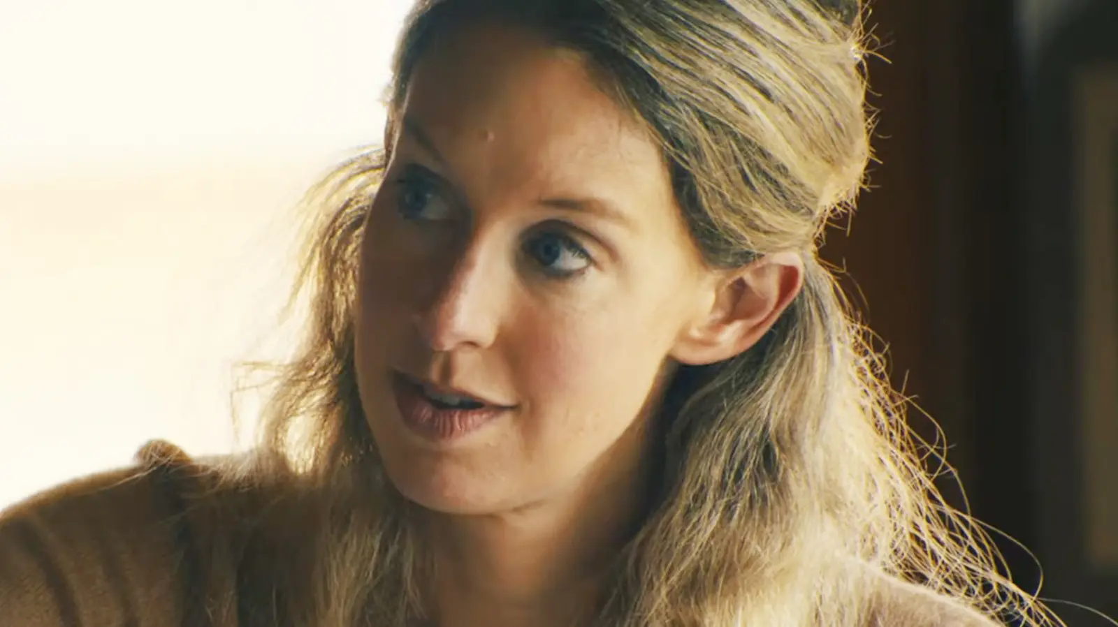 În mintea unui fraudator din Silicon Valley: Cum privește Elizabeth Holmes propria cădere
