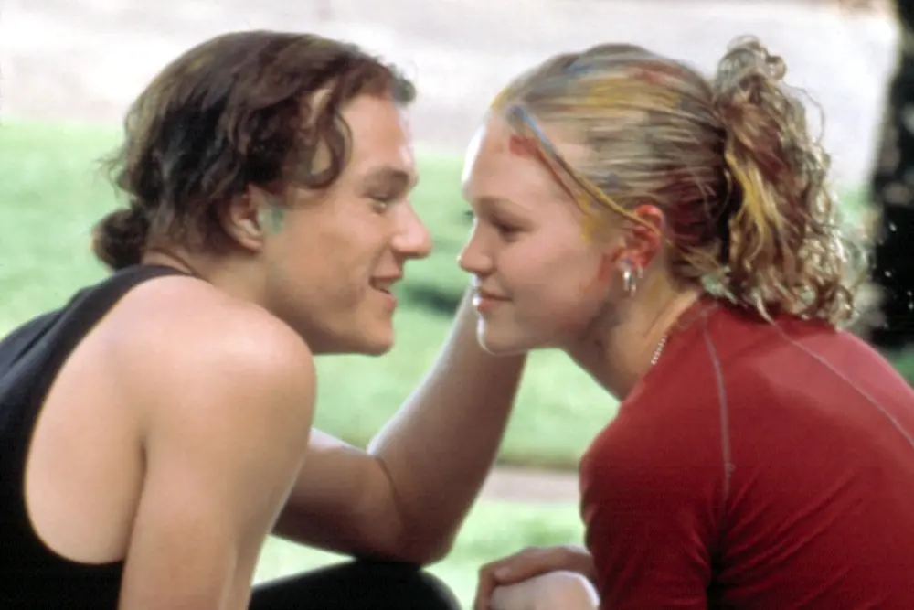 Julia Stiles se rupe în lacrimi la repetițiile DWTS pentru tributul lui Heath Ledger
