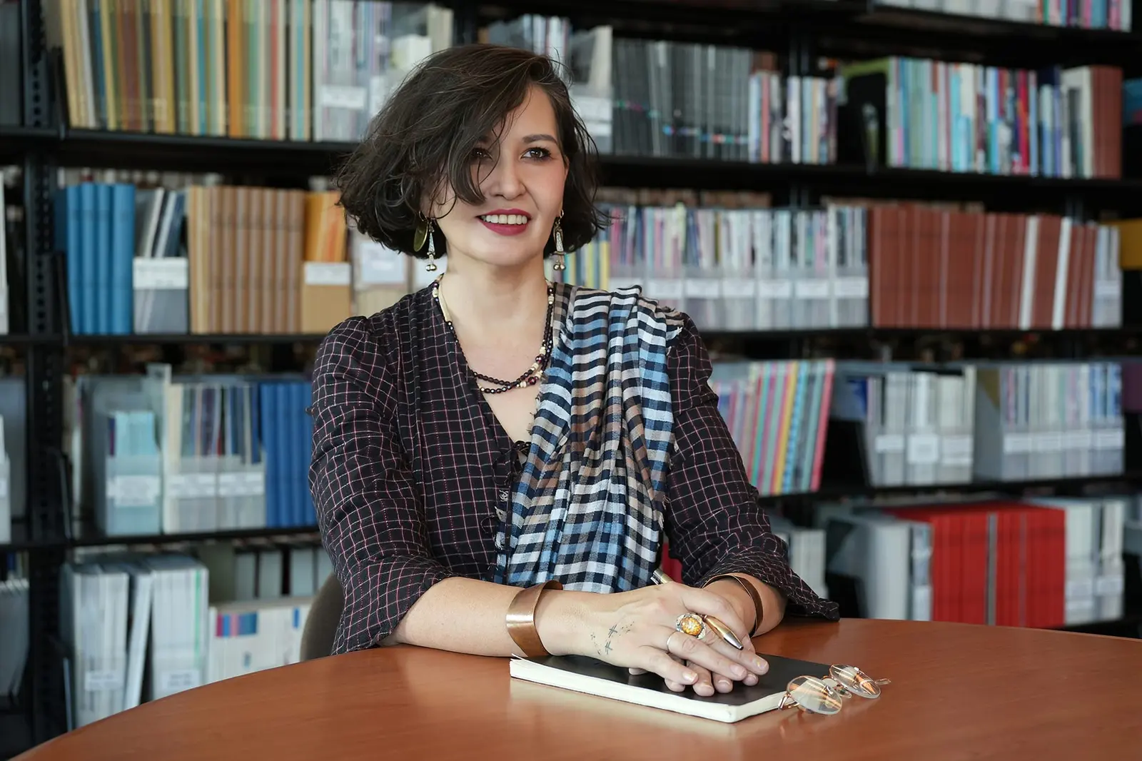 Layli Long Soldier lansează cartea de poezie We