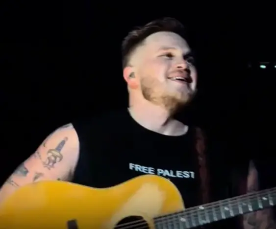 Macklemore eliminat din turneul lui Ed Sheeran după remarkurile pro-Palestina de la Gillette Stadium