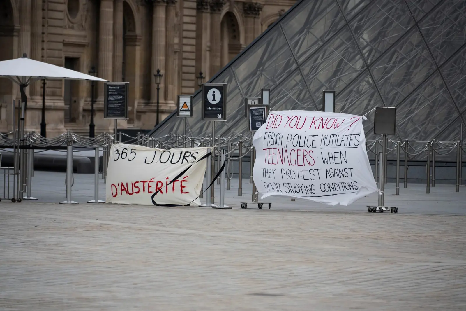 Parisul se închide: Louvre-ul și marile muzee, blocate sâmbătă din cauza protestelor