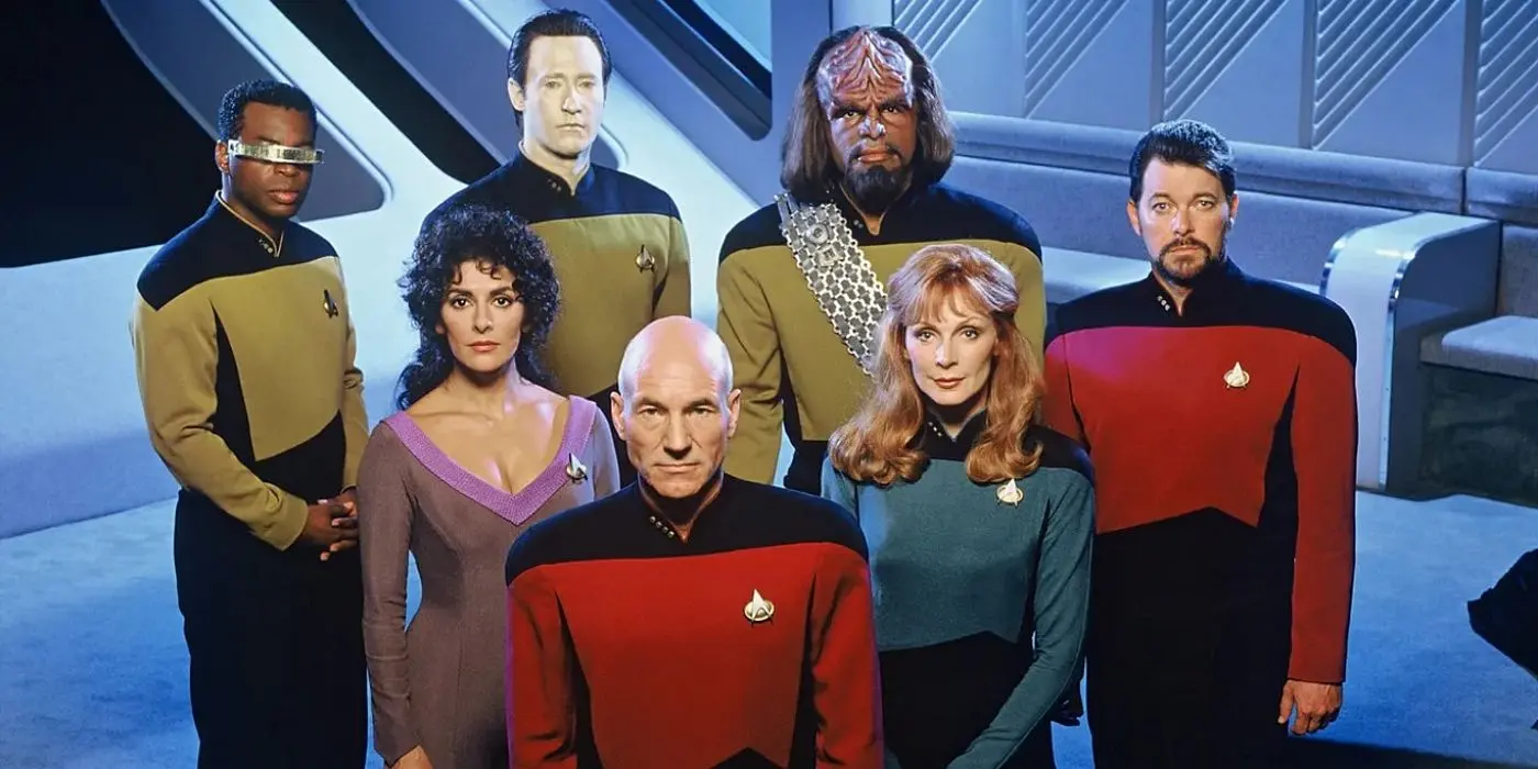 Uniforme noi pentru Starfleet în cel mai recent număr Star Trek!