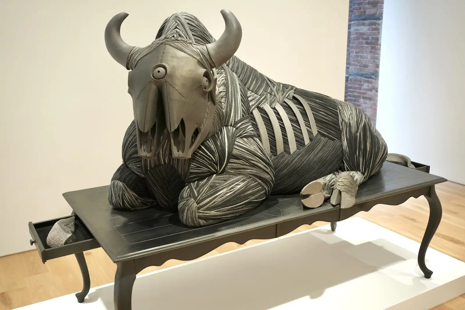 Artistă Yurok Stormi Turner deschide o expoziție la Baltimore Museum of Art